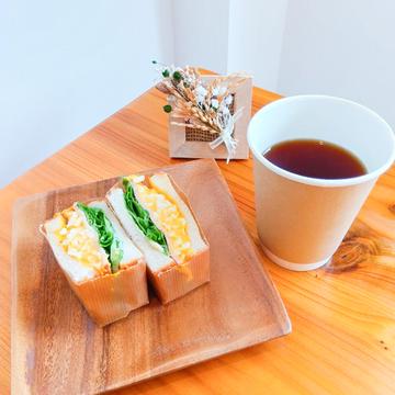 米粉食パンのハムたまごサンド