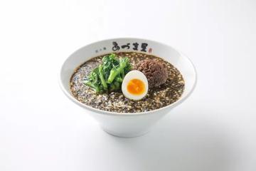 黒の坦々麺