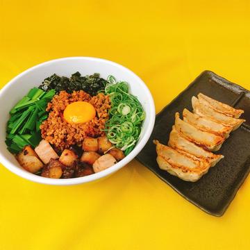 台湾カレーまぜそば・餃子セット