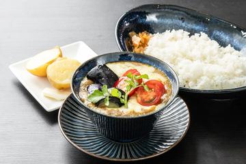 茄子トマトチーズカレー Eggplant ,tomato,cheese curry