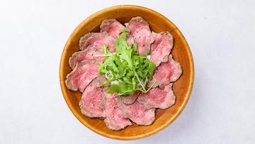 国産牛ももの柔らかローストビーフ丼120g