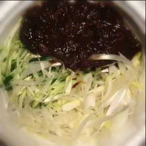 ジャージャー麺並盛