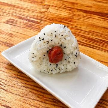 ごま塩おにぎり