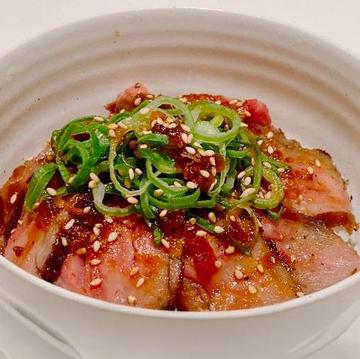 黒毛和牛ローストビーフ丼