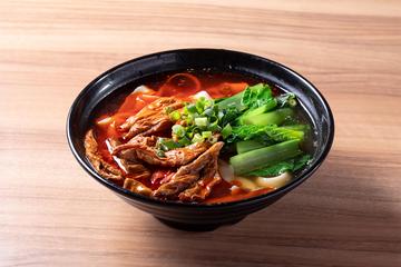 ホルモン刀削麺