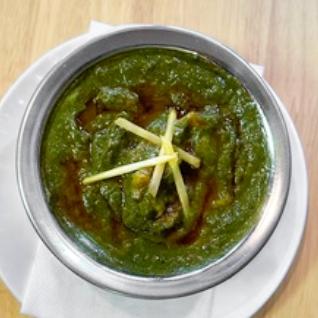 ほうれん草チキンカレーChicken Saag