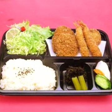 デラミックス定食