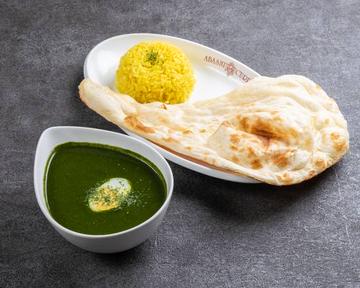 ほうれん草カレーハーフナン＆ハーフライスセット