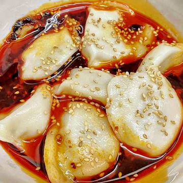 赤油水餃子