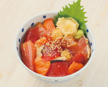 数量限定 本日の漬け海鮮丼