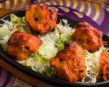 チキンティッカ 2ピース Chicken Tikka - 2 Pieces