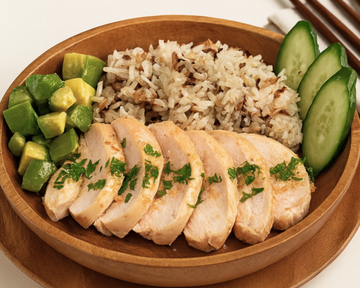 【アボカド】16穀米とむね肉のカオマンガイ [Avocado] Khao Man Gai (Chicken Breast)