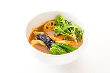 MOMOと野菜のスープカレー