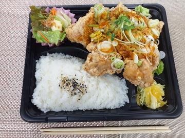4ヶねぎたっぷり鶏のピリ辛ソース弁当