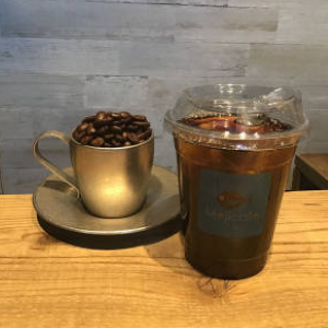 季節の『深煎り』ハンドドリップコーヒー アイス Rサイズ 300ml