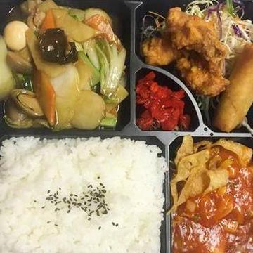 【1】エビのチリソースと八宝菜弁当