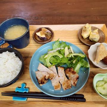 豚の塩麹焼き定食