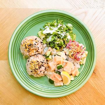 ロミロミサーモンプレート Lomi Lomi Salmon Plate (Rice, Salad Set)