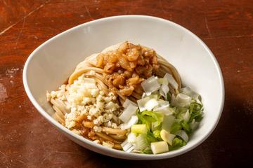 背脂とにんにくネギまぜそば