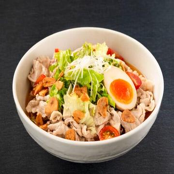 花道のにんにく豚冷麺