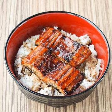 うな丼鰻2切れ