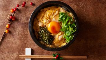 山盛りパクチー 親子丼 Coriander, Chicken&Egg Rice Bowl