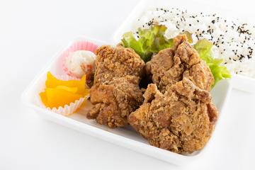 【選べるトッピングソース付】大きなから揚げ3個弁当