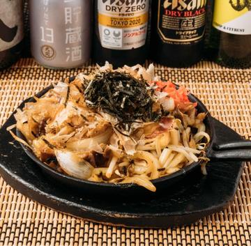 ホルモン焼きうどん