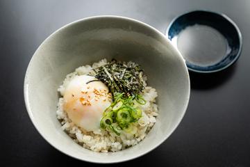 油そばのタレで食べる温玉丼