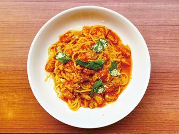 自家製パンチェッタのフレッシュトマトパスタ Homemade pancetta and fresh tomato pasta