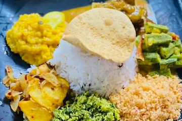 スリランカアーユルヴェーダ家庭料理プレート Sri Lankan Ayurvedic Home cooking plate