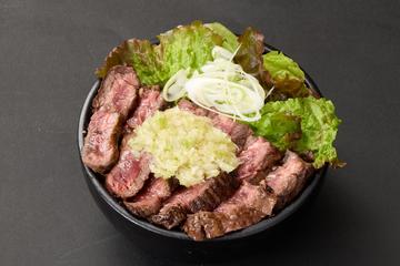 ネギ塩ハラミステーキ丼(100g) Green Onion Salt Harami Steak Bowl