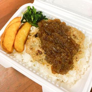 手ごねハンバーグオニオンソース