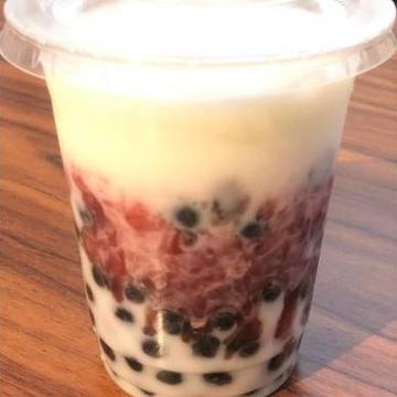 タピオカストロベリーラッシー Tapioka strawberry lassi