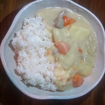 ホワイトチキンカレー