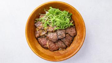 厳選 牛ハラミカットステーキ丼200g