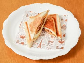 ツナとチーズのホットサンド