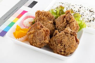 金賞受賞！からあげ弁当(4個)トッピング付き
