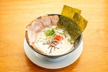 特製チャーシュー麺(家元豚骨)