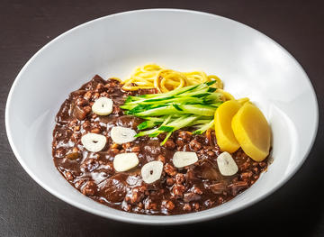 にんにくジャージャー麺 garlic jajangmyeon