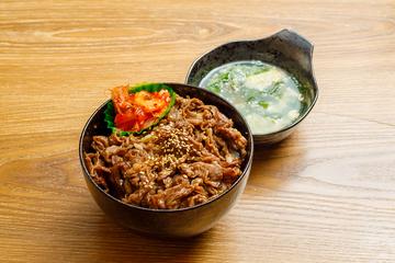 黒毛和牛丼大