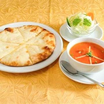 カレー1/チーズナン/サラダ(1curry/cheese nan/salad)