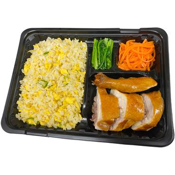 夏限定 骨付き鶏もも肉の茶香る燻製弁当 Tea-Smoked Bone-in Chicken Thigh Bento (Summer Seasonal)