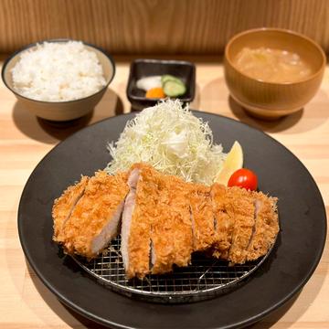上ロースかつ弁当(150g)