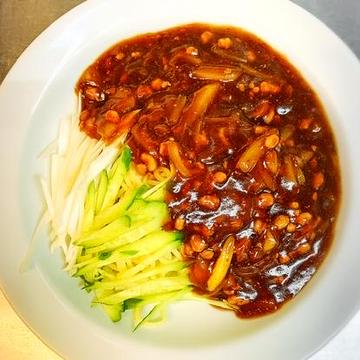 ジャージャン麺