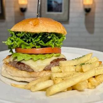 アボカドチーズバーガー