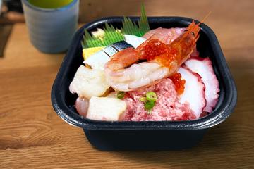 111.特上海鮮丼