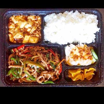 豚肉とピーマン細切り炒め弁当【青椒豚肉絲弁当】