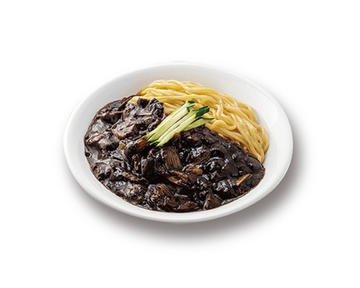 チャジャン麺 Black Bean Noodles