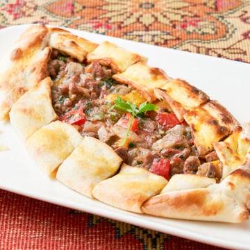 ラム肉ピザLamb pizza kubal pide